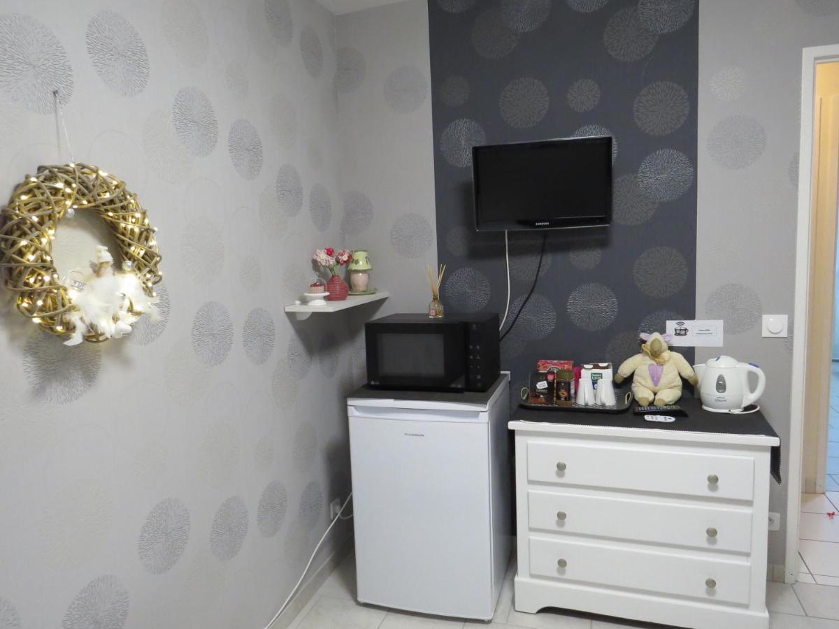 Chambre d'hôtes La Clé du Bonheur Manthelon Extérieur photo