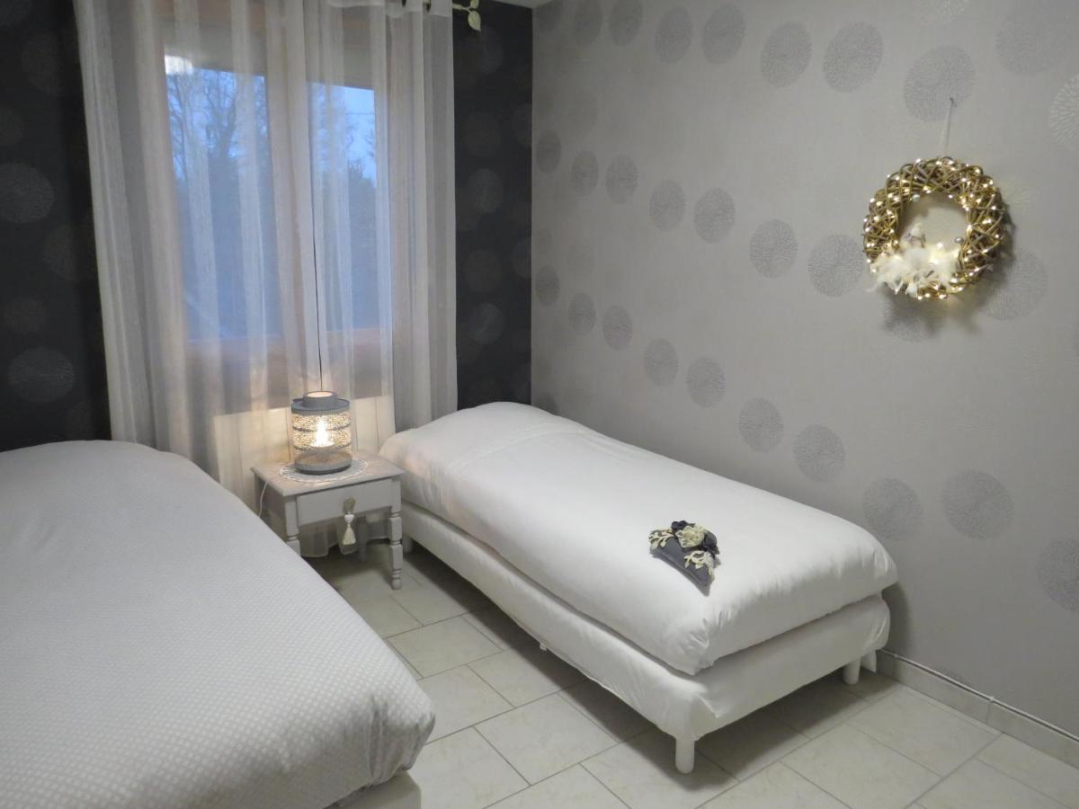 Chambre d'hôtes La Clé du Bonheur Manthelon Extérieur photo